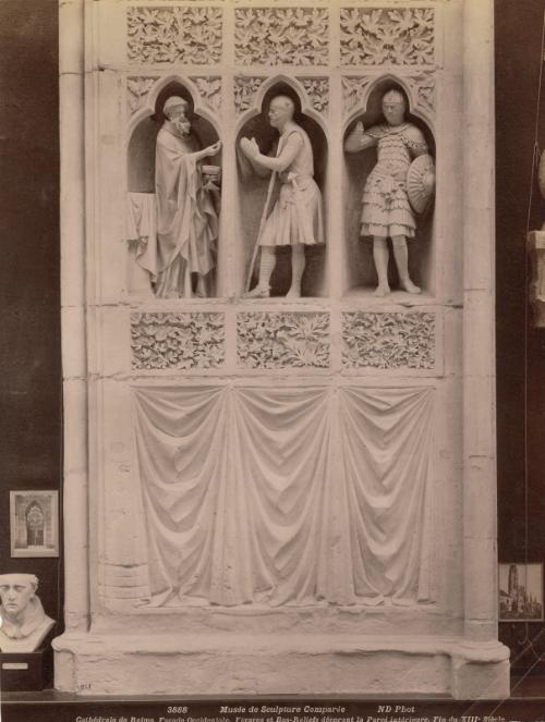 Figures et Bas-Reliefs décorant la Paroi intérieure, Fin du XIIIe Siècle.