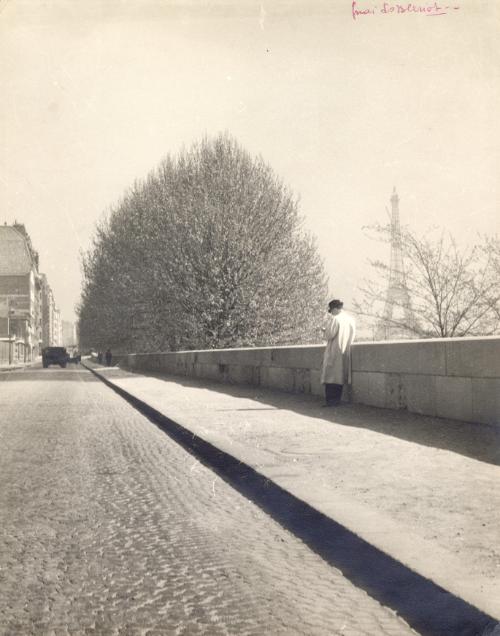 Quai Louis-Blériot (with Eiffel Tower in distance)