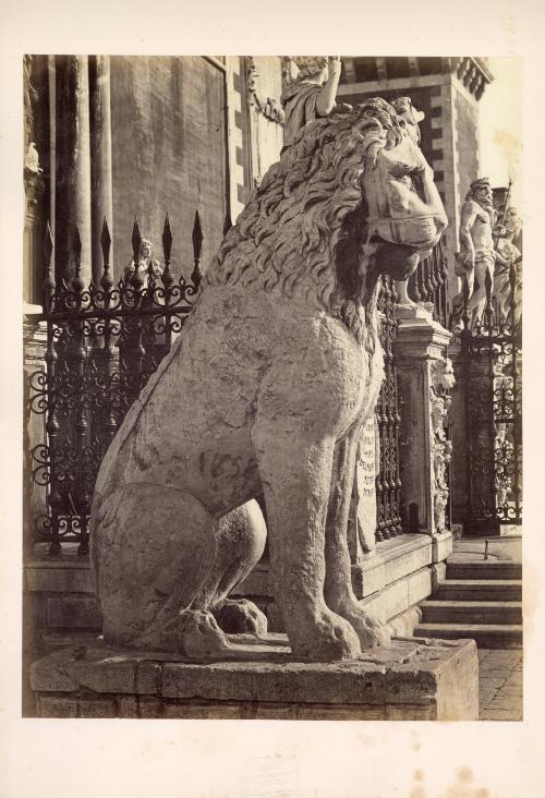 Lion à droite de la Porte de l'Arsenal, Venice