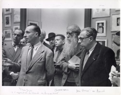 Les juges d’art à l’exposition du Musée du Luxembourg avec Jean Cassou (the judges at the art exhibition at the Luxembourg Museum, including Jean Cassou of the Louvre Museum)