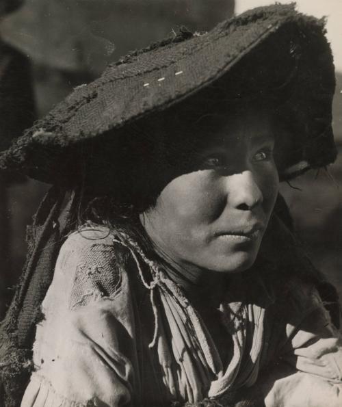 Untitled (Portrait of woman), Peru
