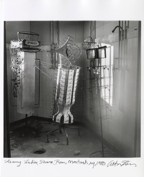 Streamy Ladies Shower Room, Montauk, New York