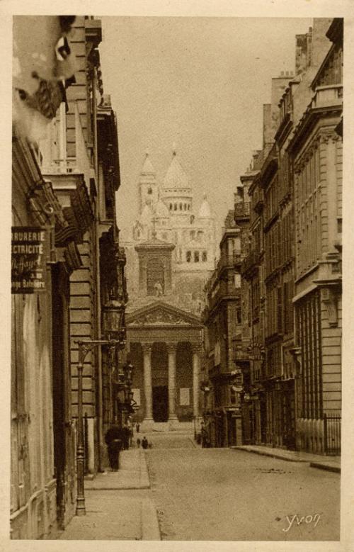 Le Sacre-Coeur vu de la Rue Lafitte