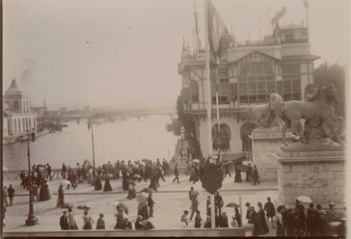 The World's Fair: Belle Meunière restaurant along the Pont d 'Iéna, Paris