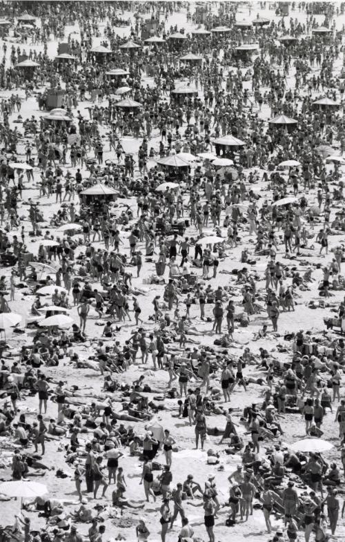 Crowded beach, Kiev