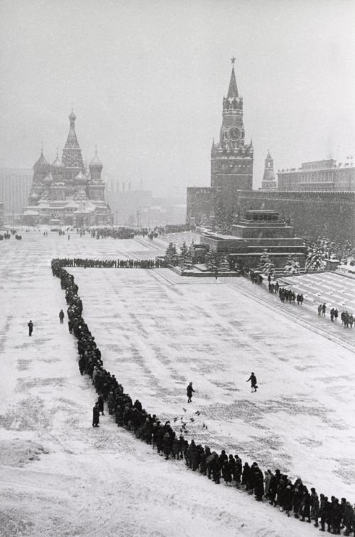 Meeting in Red Square, 1961: part one