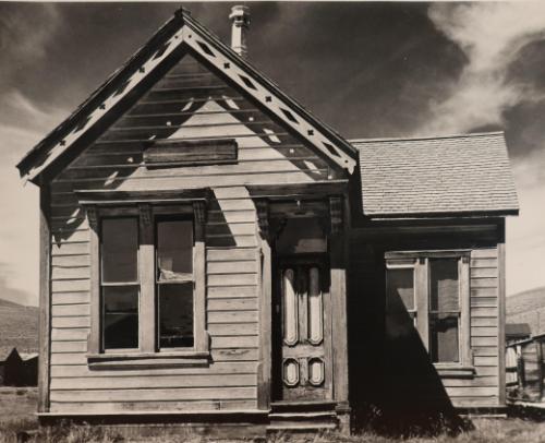 Front of abandoned house