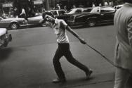 New York (man with rope)