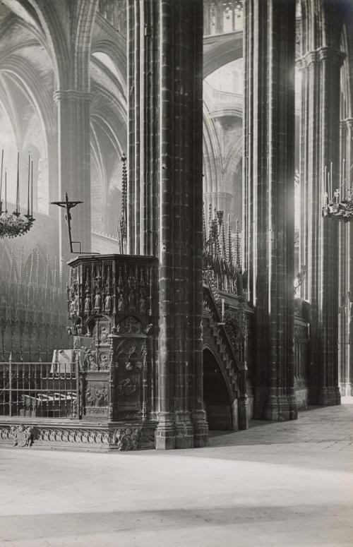 Pillars in the interior of the Barcelona Cathedral