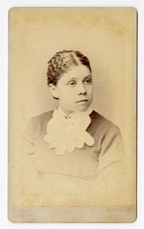 Portrait of a woman with wavy hair