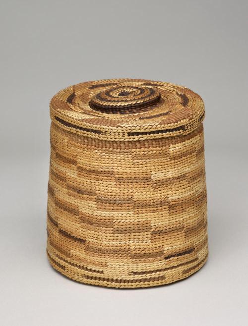 Rattle Lid Basket